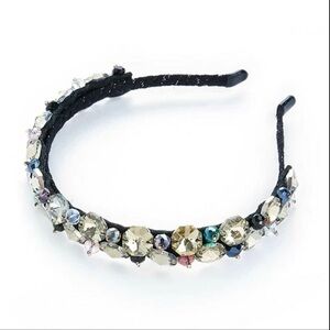 Dazzle in Style with Our Sturning Rhinestone Headband! 💖 NWOT